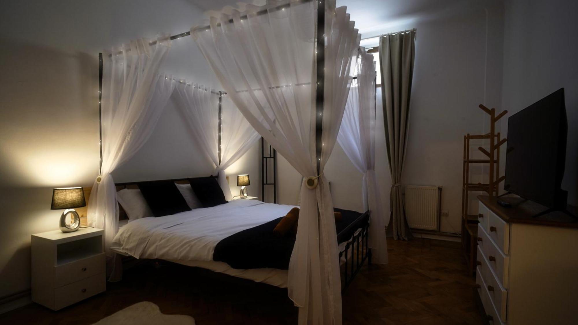 Intimo Oldtown Romantic Apartment Braşov Exterior foto
